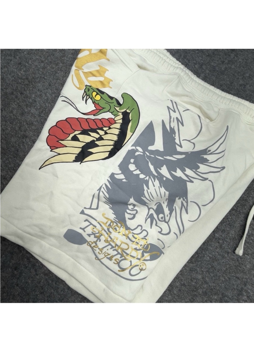 Ed Hardy Cream Graphic Men’s Shorts with Dragon and Eagle Prints - Picture 5 of 7
